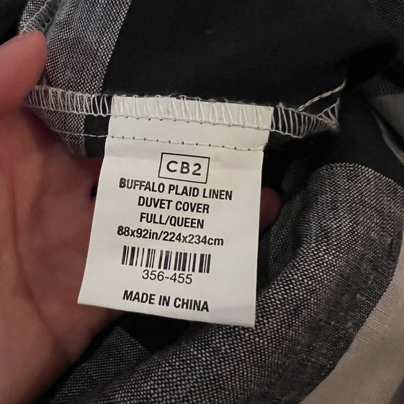 CB2 buffalo plaid Linen checked full/queen duvet cover - Picture 5 of 5